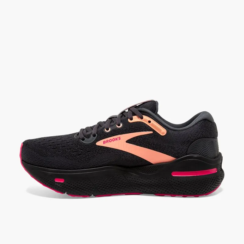 Brooks-Women-Walking-Shoes-Black_3.webp